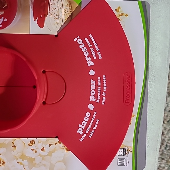 PROGRESSIVE PREP SOLUTIONS RED PERFECT POP MICROWAVE POPCORN MAKER - Picture 9 of 9